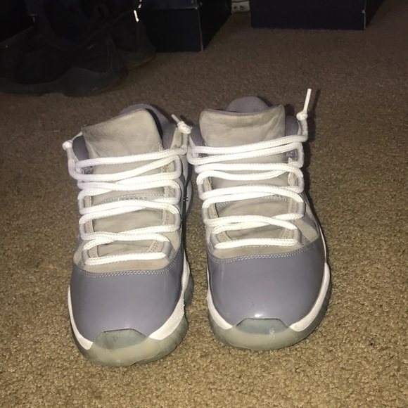 Cool grey Jordan 11 lows.Great condo for a restore - Picture 1 of 5